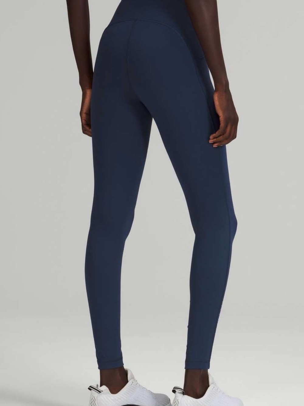 Lululemon Swift Speed High-Rise Tight 28"
Mineral Blue - Picture 2 of 4